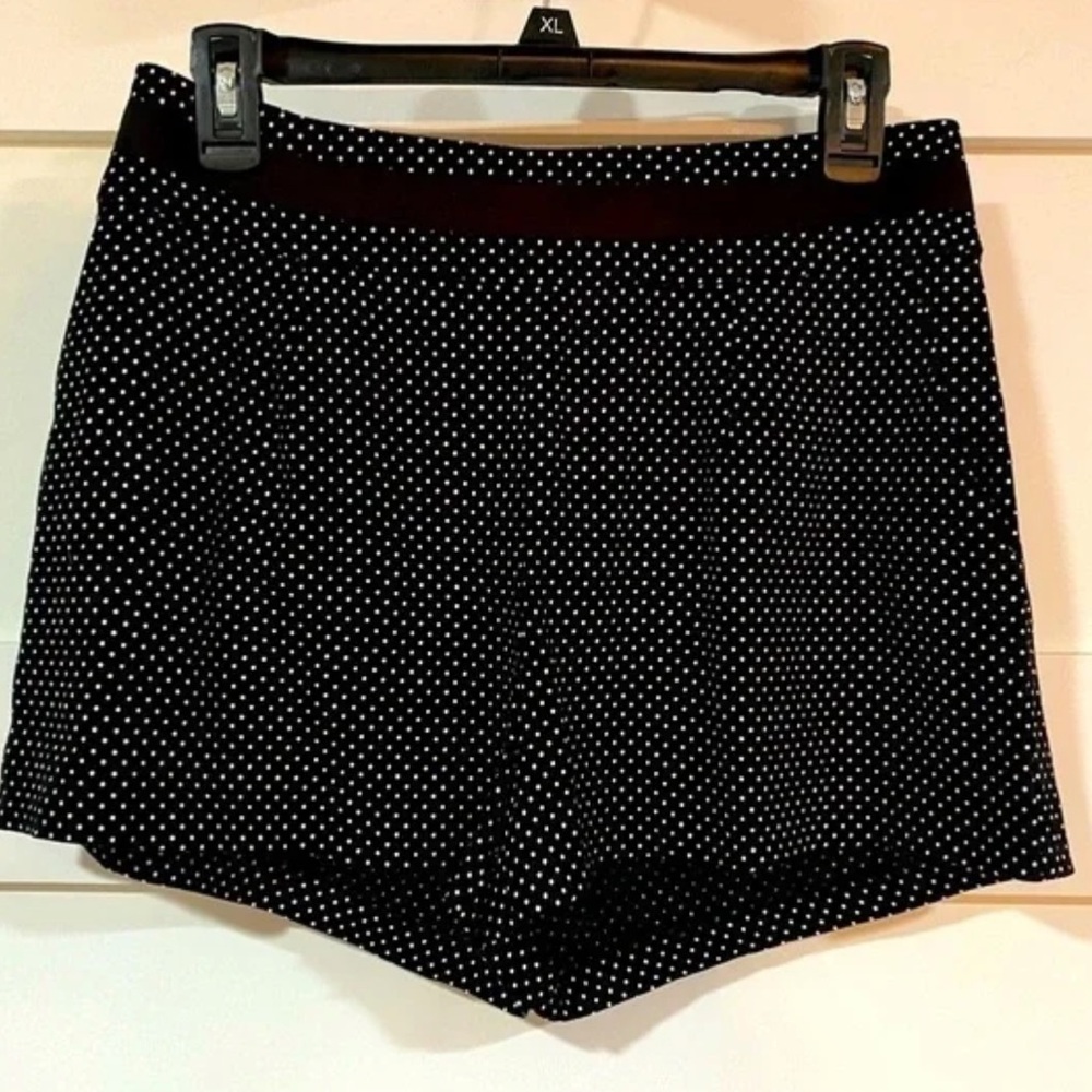 Bebe Black & White Poka Dot Shorts Size Small